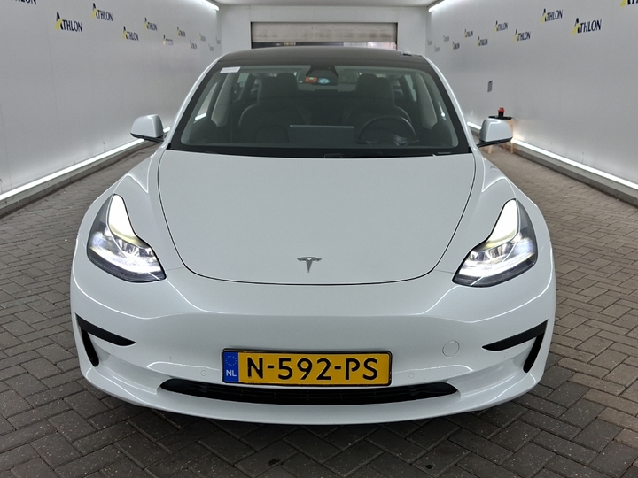Foto 18 van Tesla Model 3