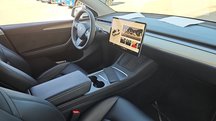 Foto 8 van Tesla Model Y