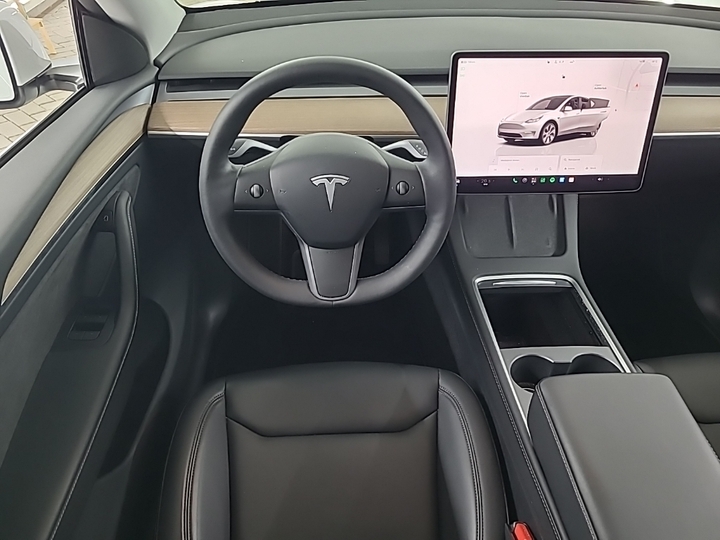 Foto 9 van Tesla Model Y