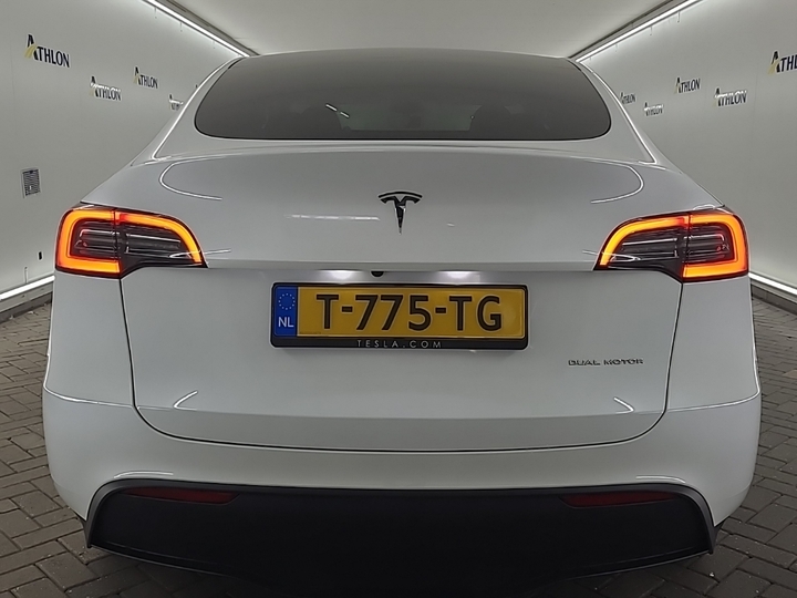 Foto 16 van Tesla Model Y