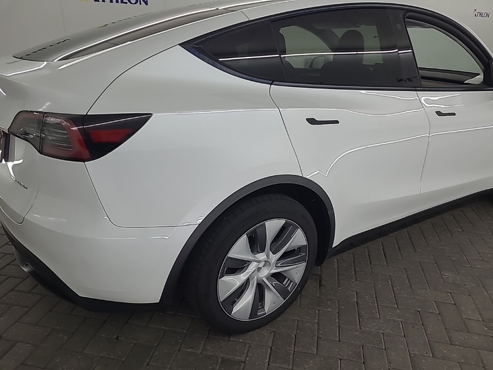 Foto 19 van Tesla Model Y