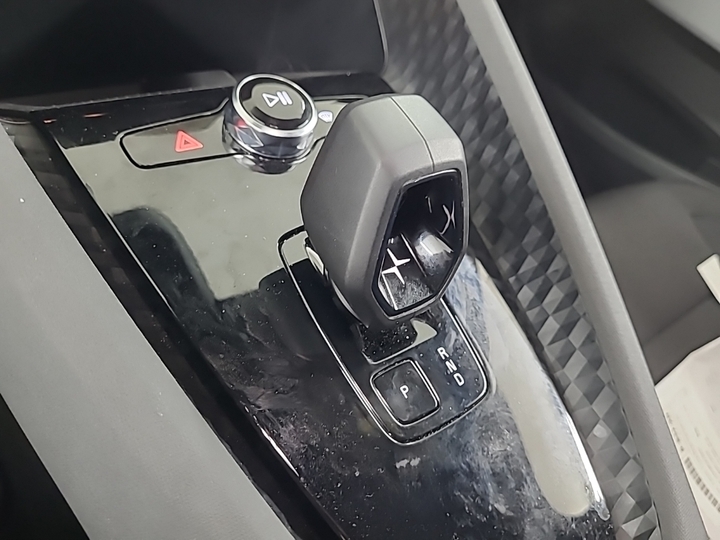 Photo 13 of Polestar 2