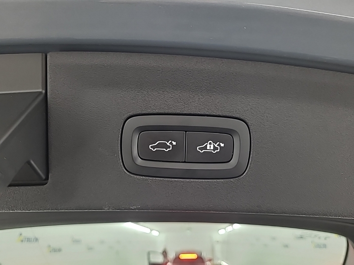 Photo 16 of Polestar 2