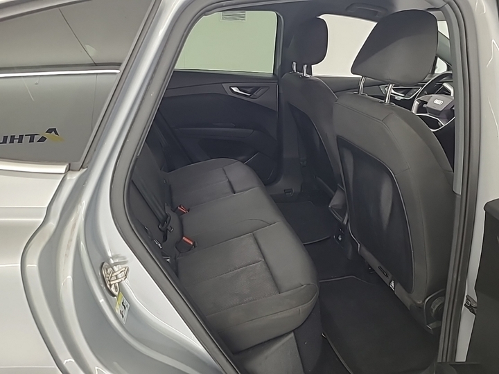 Foto 8 van Audi Q4 Sportback e-tron