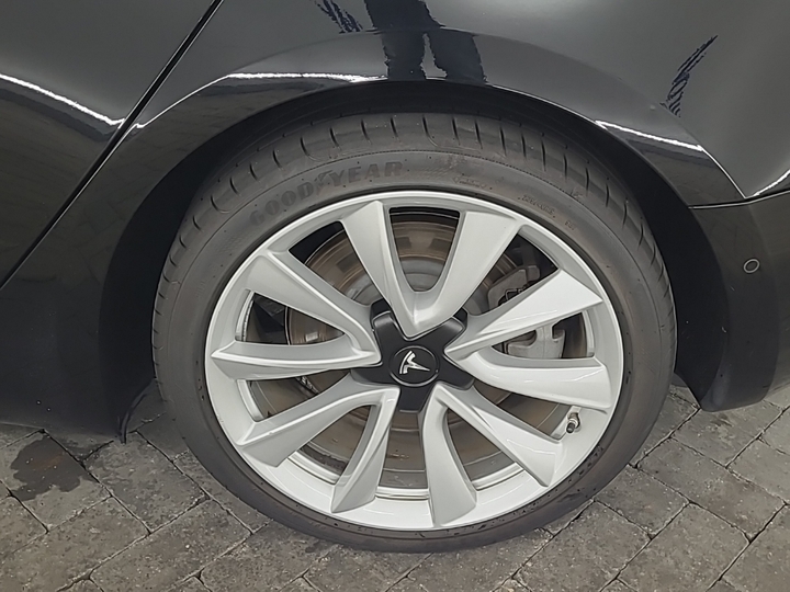 Foto 19 van Tesla Model 3