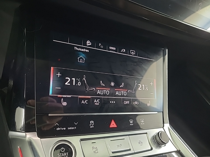 Foto 10 van Audi Q8