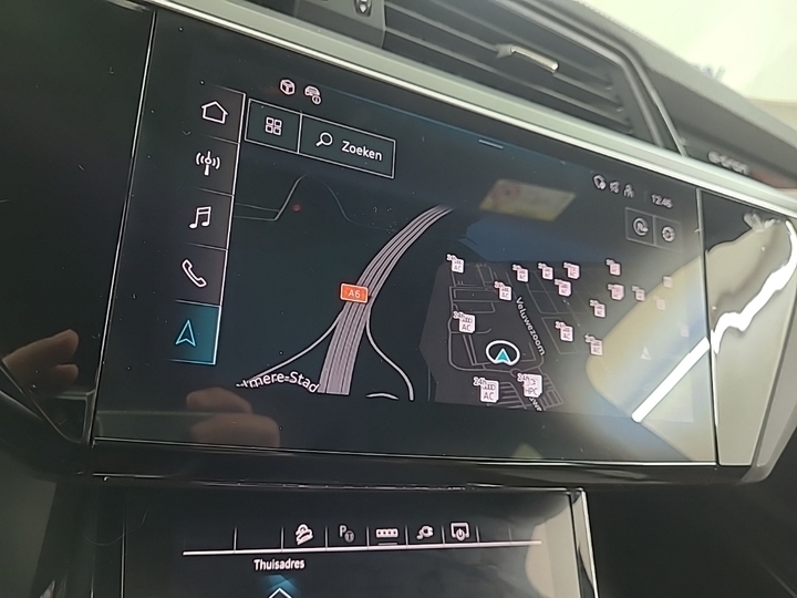 Foto 11 van Audi Q8
