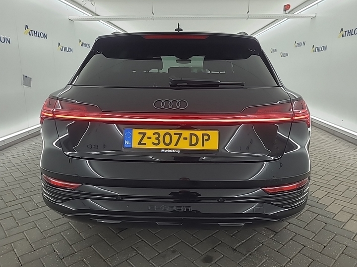 Foto 17 van Audi Q8