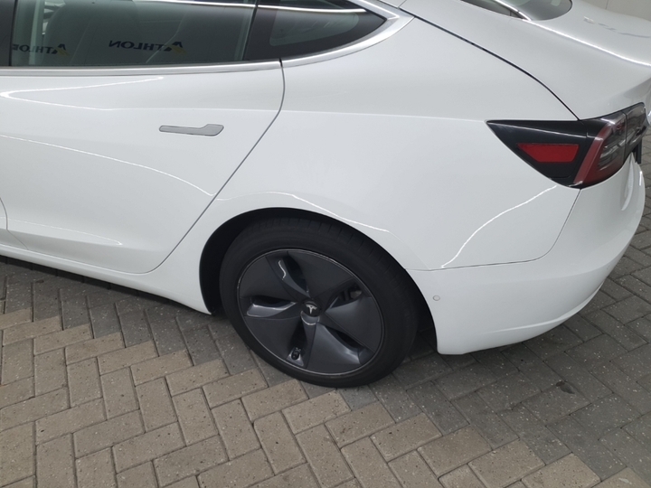Foto 25 van Tesla Model 3