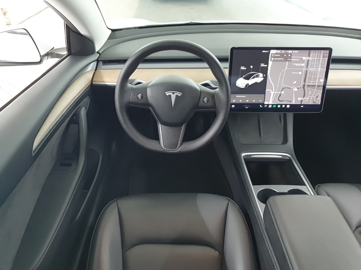Foto 9 van Tesla Model 3