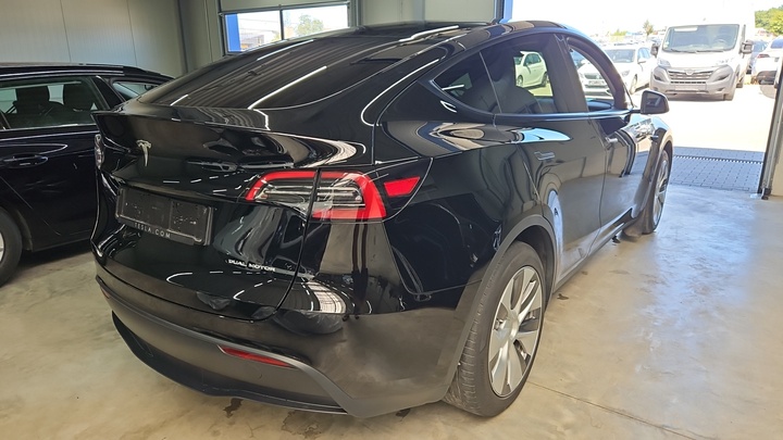 Foto 5 van Tesla Model Y