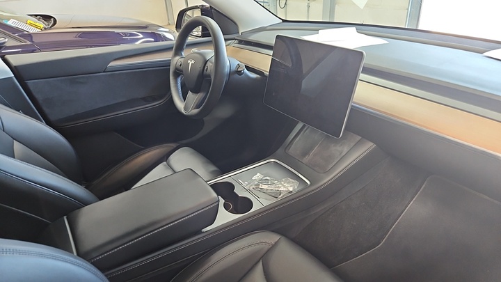 Foto 8 van Tesla Model Y