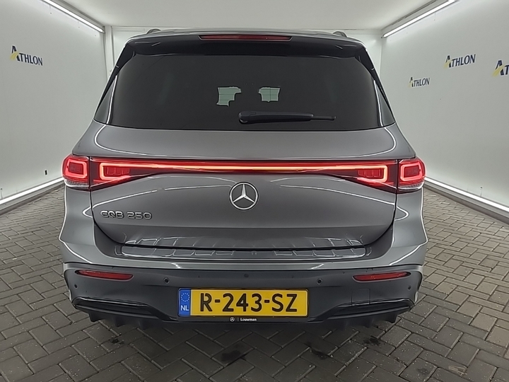 Foto 16 van Mercedes EQB