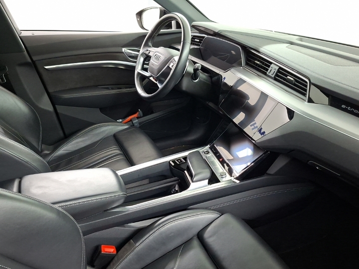 Foto 7 van Audi e-tron
