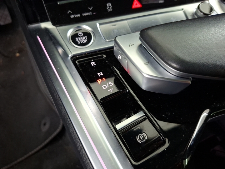 Foto 13 van Audi e-tron