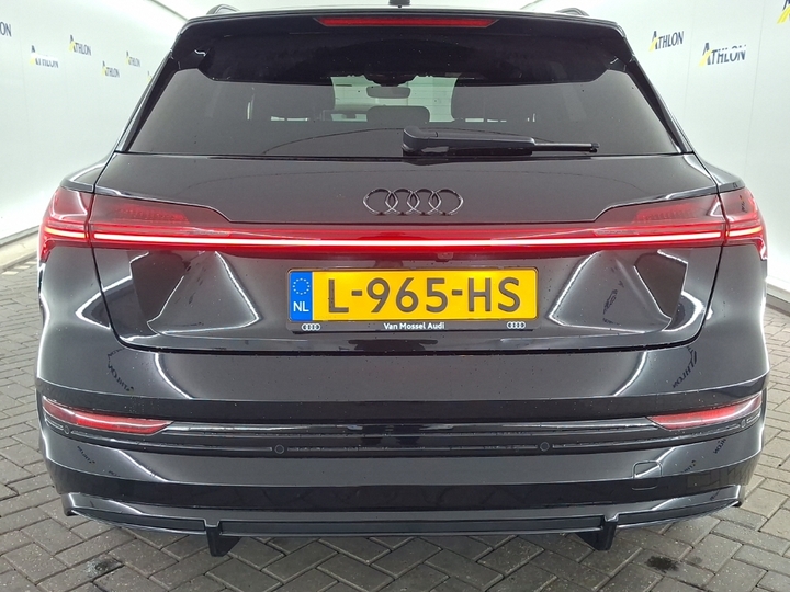 Foto 20 van Audi e-tron