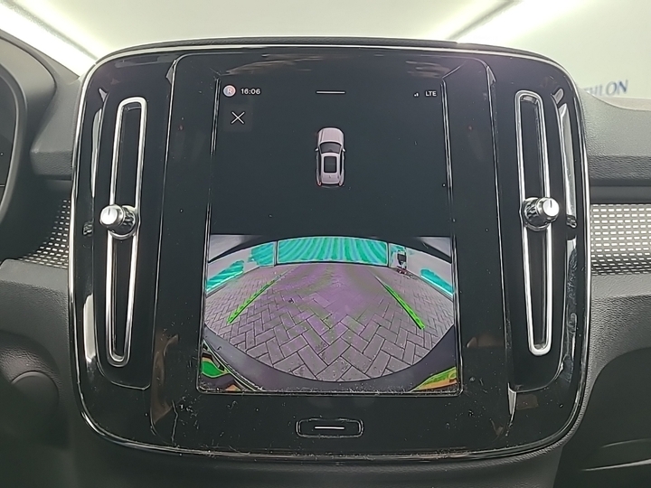 Foto 16 van Volvo XC40 Recharge