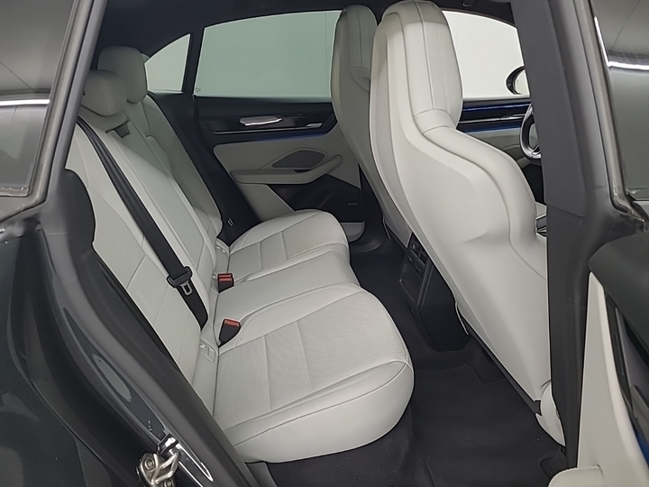 Foto 7 van Porsche Macan