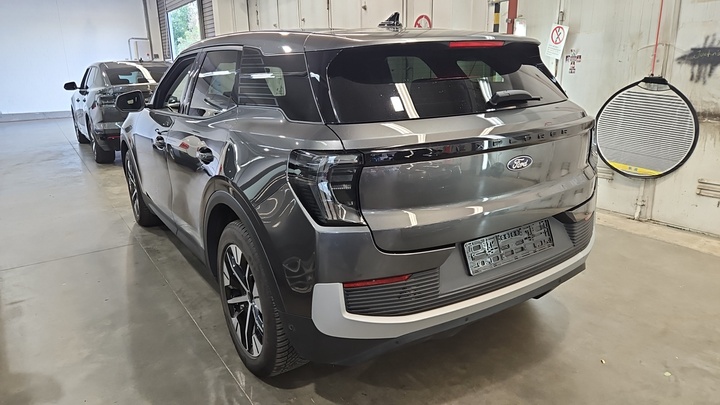 Foto 4 van Ford Explorer EV