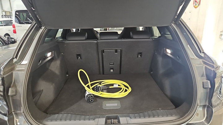 Foto 9 van Ford Explorer EV