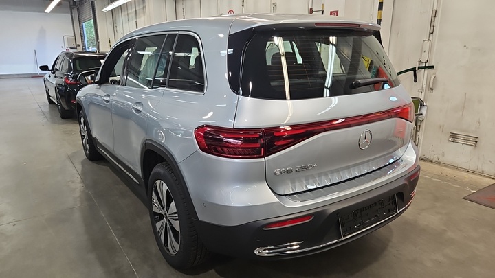 Foto 4 van Mercedes EQB