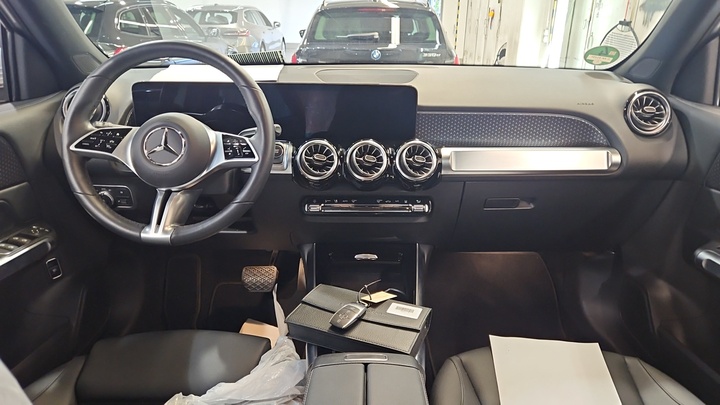 Foto 7 van Mercedes EQB