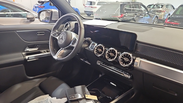 Foto 8 van Mercedes EQB