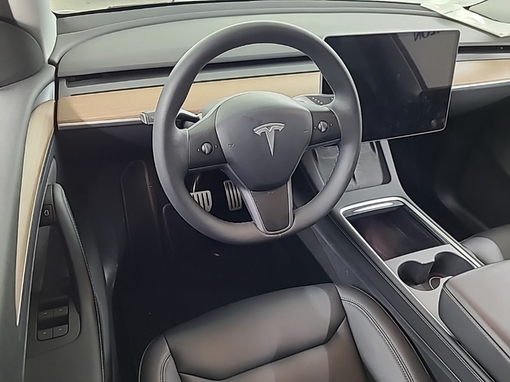 Foto 7 van Tesla Model Y