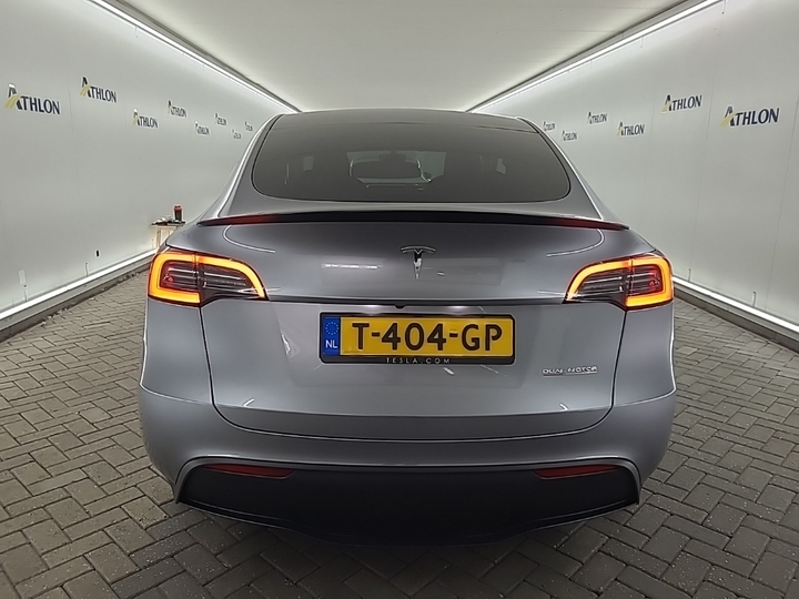 Foto 13 van Tesla Model Y