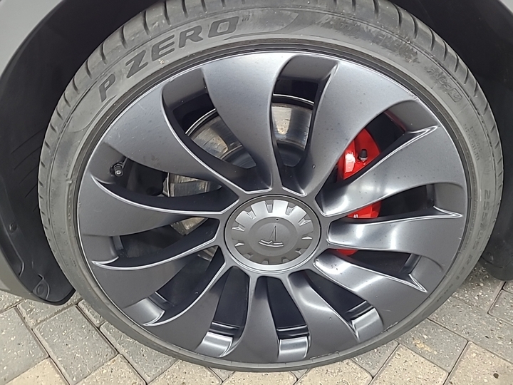 Foto 25 van Tesla Model Y