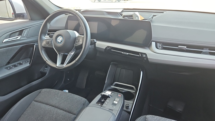 Foto 7 van BMW ix1