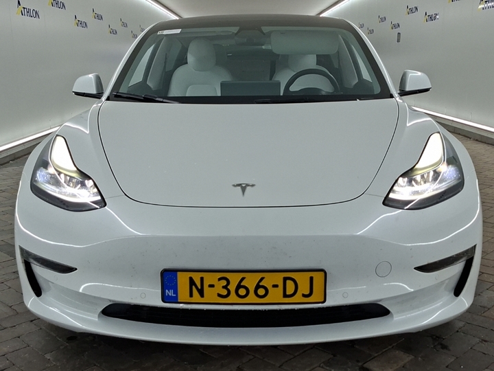 Foto 17 van Tesla Model 3