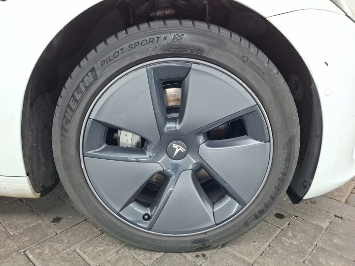 Foto 22 van Tesla Model 3