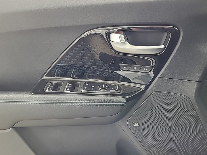 Foto 14 van Kia Niro