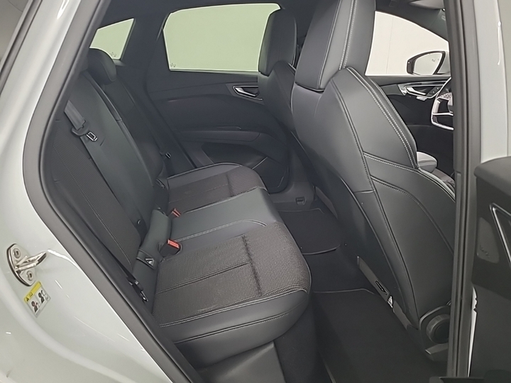 Foto 7 van Audi Q4 Sportback e-tron