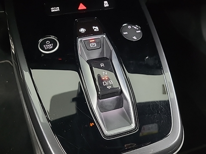 Foto 12 van Audi Q4 Sportback e-tron