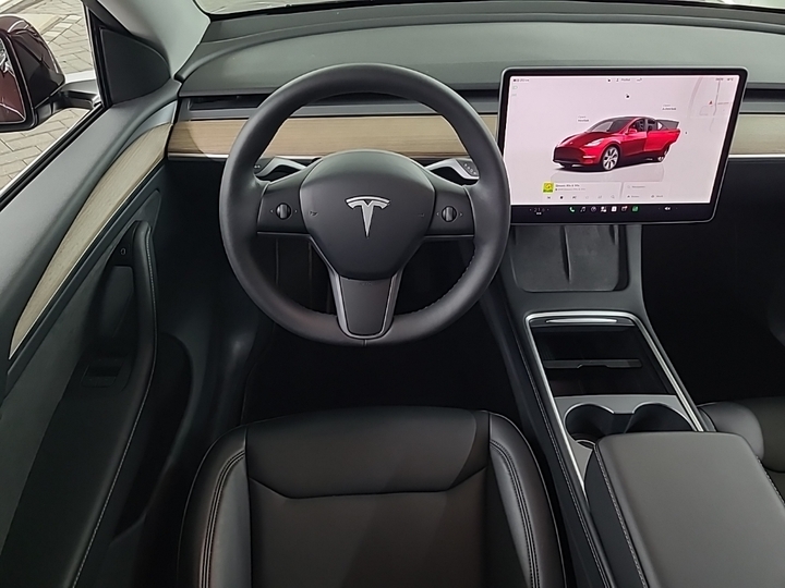 Foto 9 van Tesla Model Y