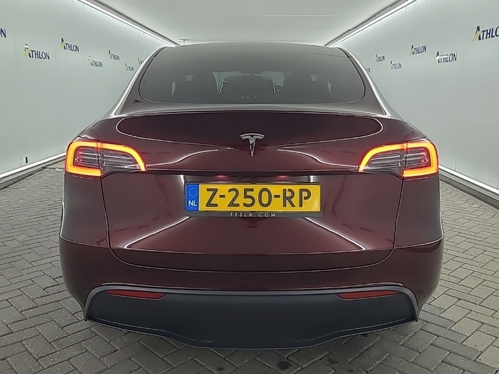 Foto 16 van Tesla Model Y