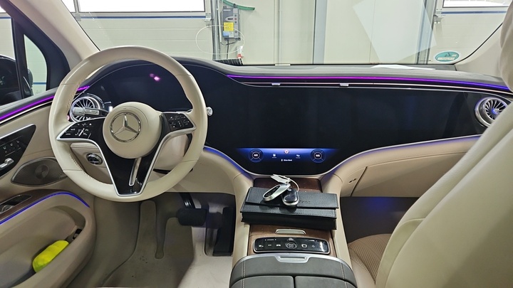 Foto 7 van Mercedes EQS