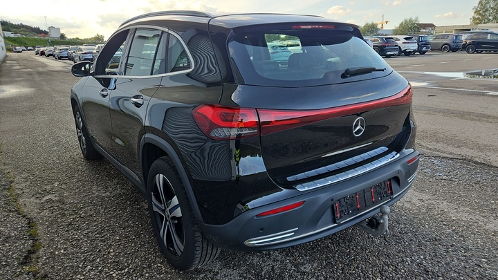 Foto 4 van Mercedes EQA