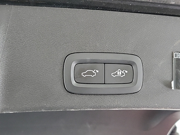 Foto 14 van Volvo XC40 Recharge