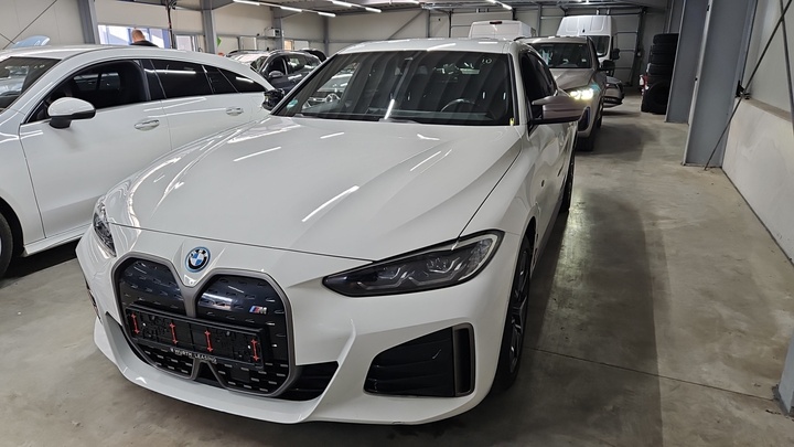 Foto 2 van BMW i4