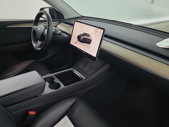 Photo 5 of Tesla Model Y