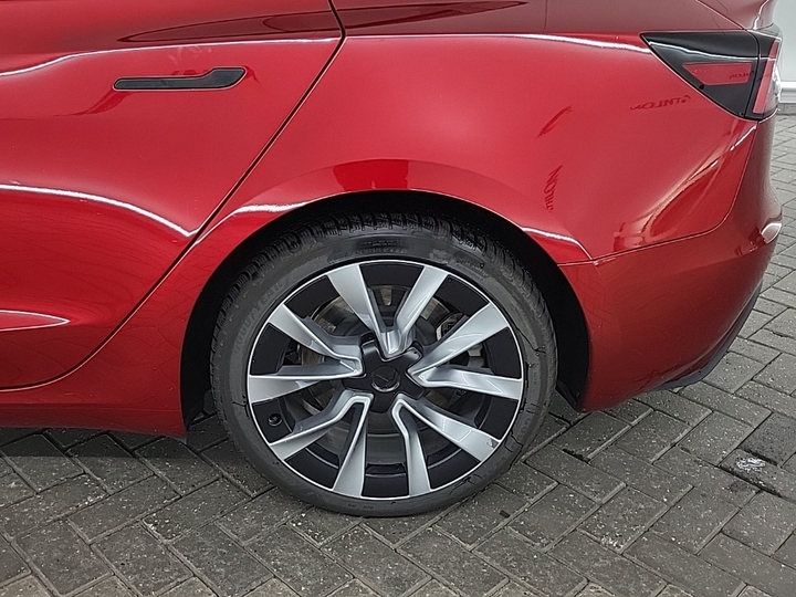 Foto 20 van Tesla Model 3