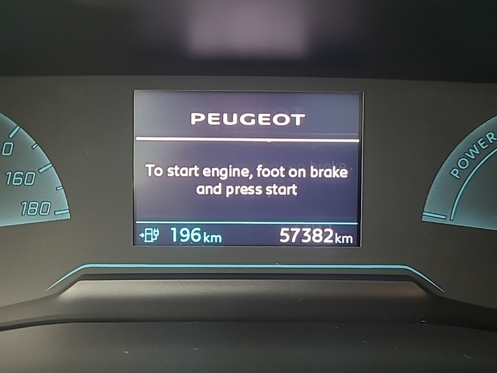 Foto 10 van Peugeot E-208