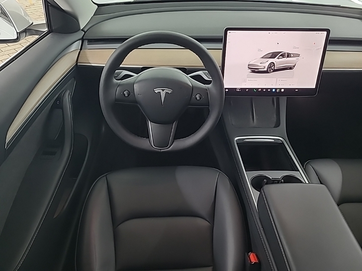 Foto 9 van Tesla Model 3