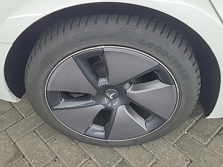 Foto 21 van Tesla Model 3
