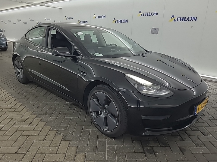 Photo 3 of Tesla Model 3