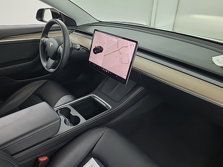 Photo 7 of Tesla Model 3
