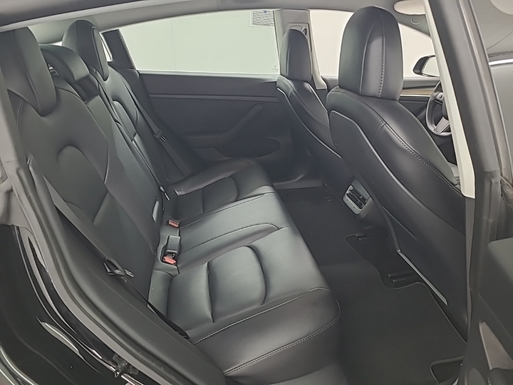 Photo 8 of Tesla Model 3
